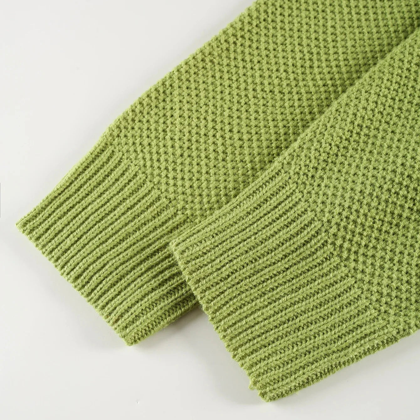 Idle | Blød cardigan i let håndstrikket materiale