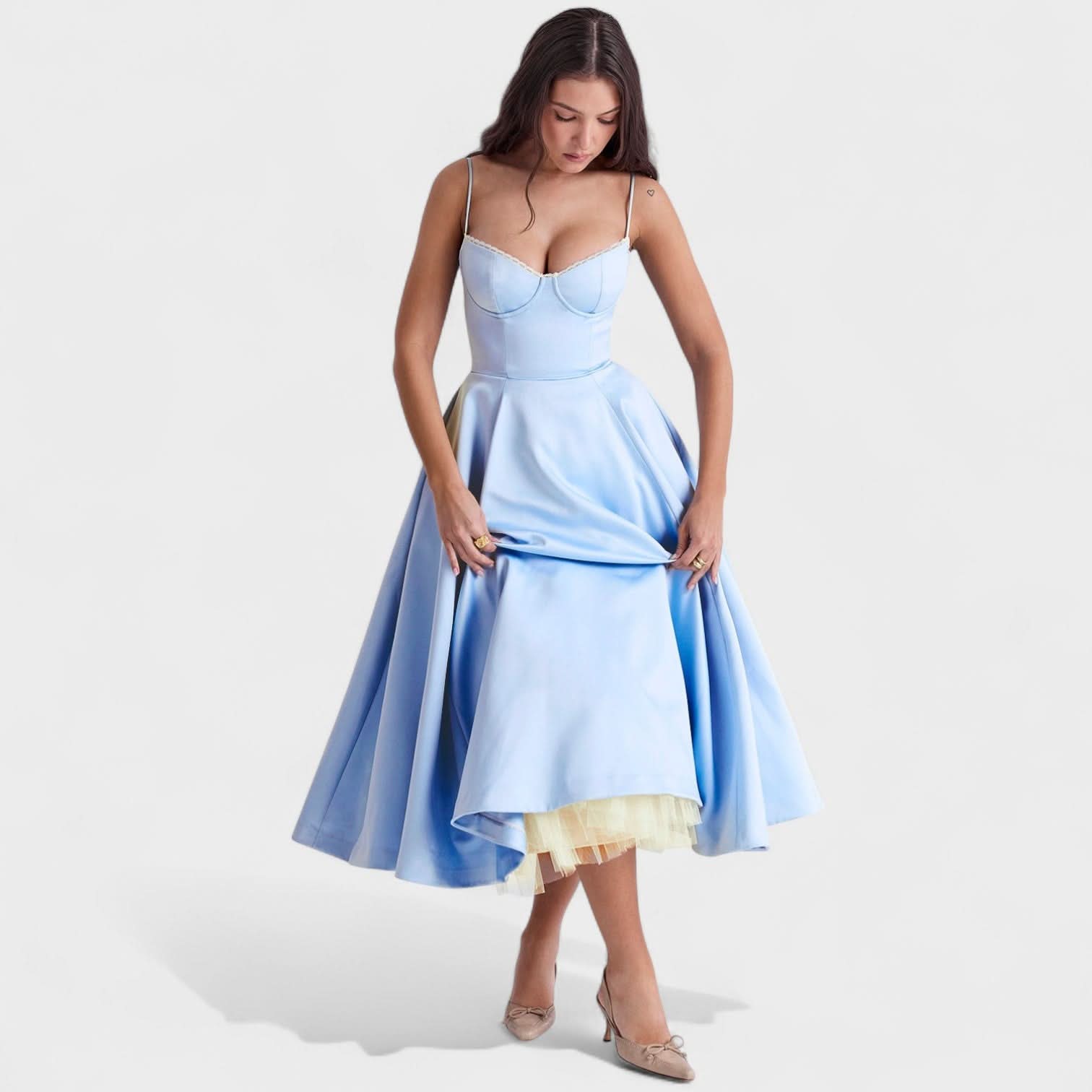 Clara Kjole – Retro Elegance