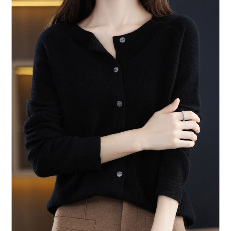 Thura™ | Strikkede sweater med rund hals til kvinder