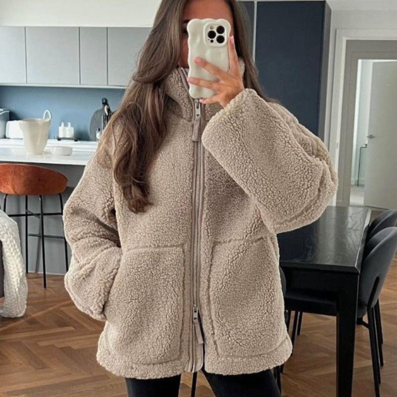 Kaja™ | Blød teddyfrakke