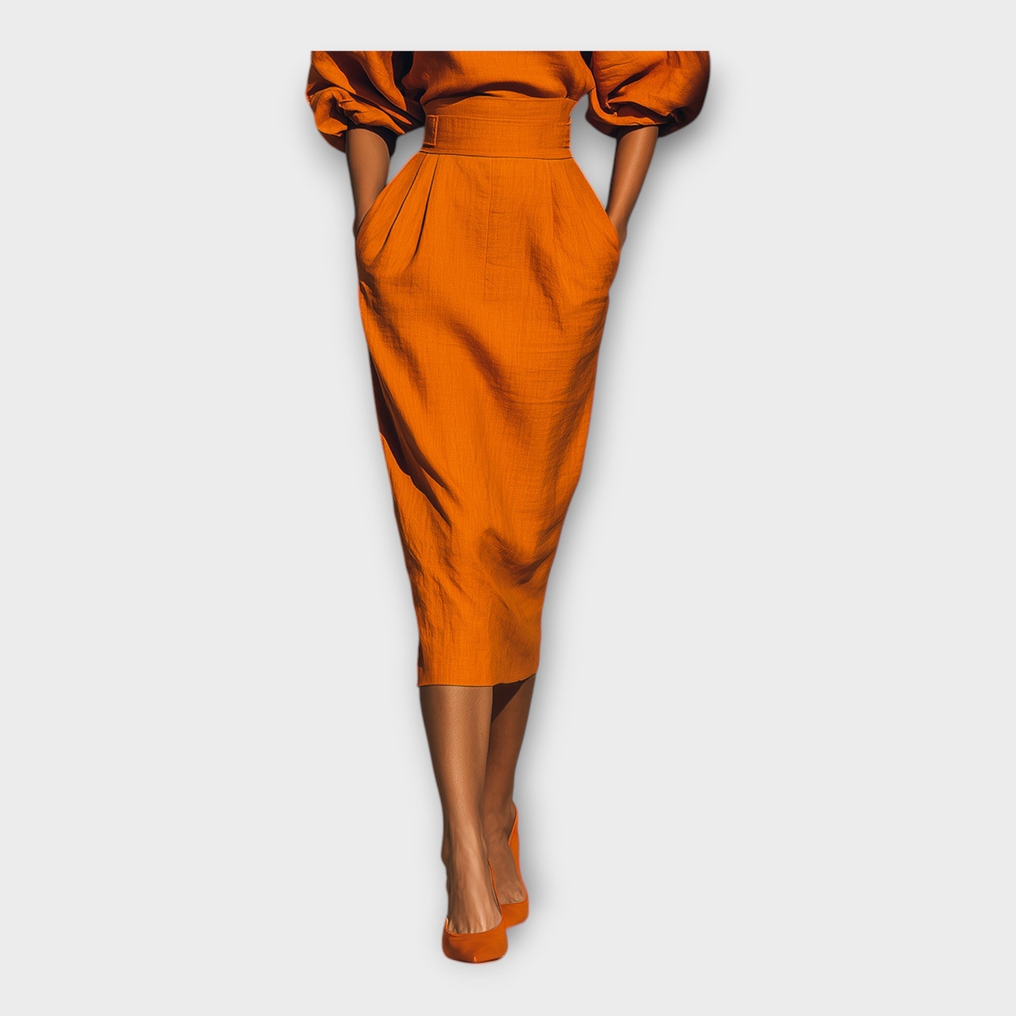Elegant kjole med raffineret design og minimal æstetik