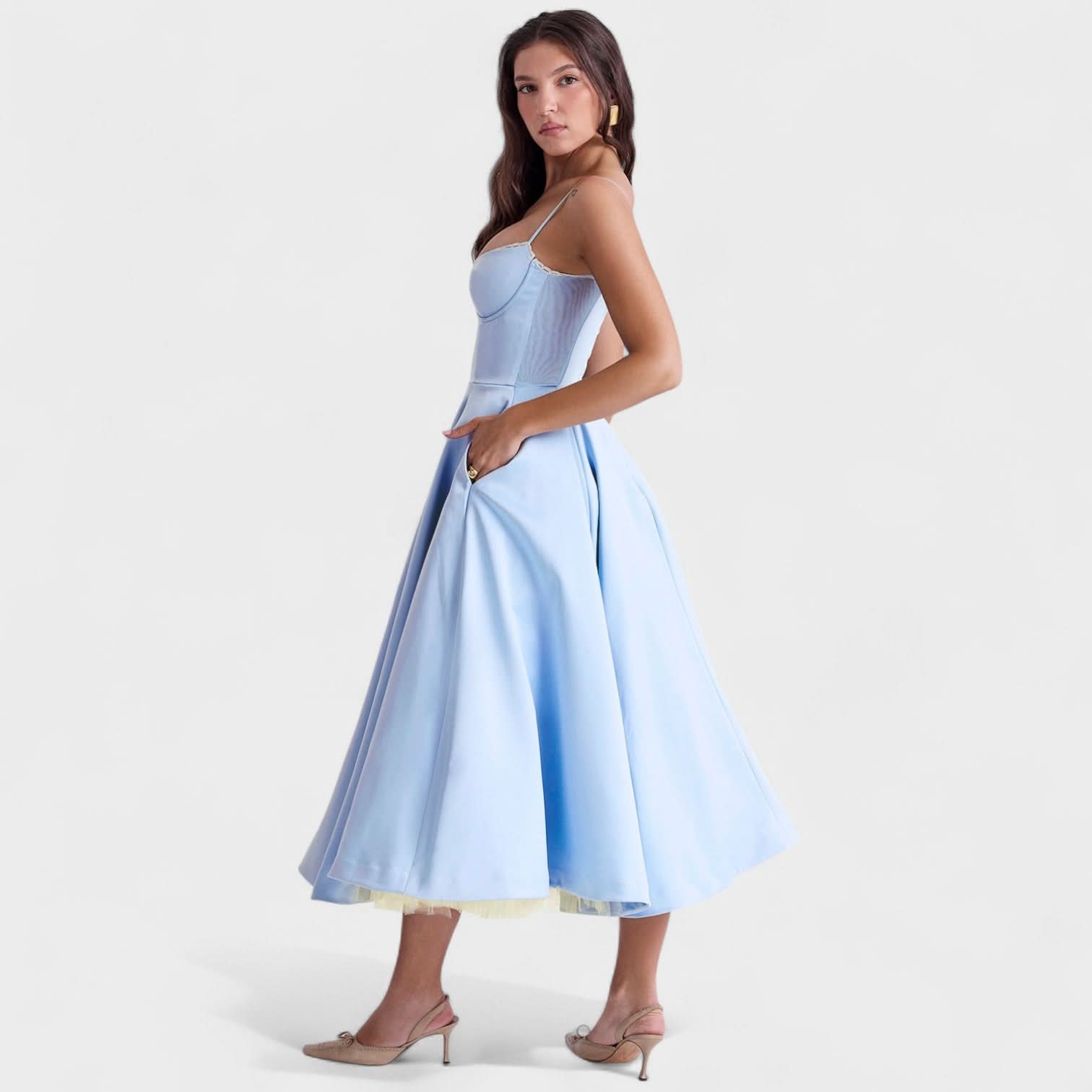Clara Kjole – Retro Elegance