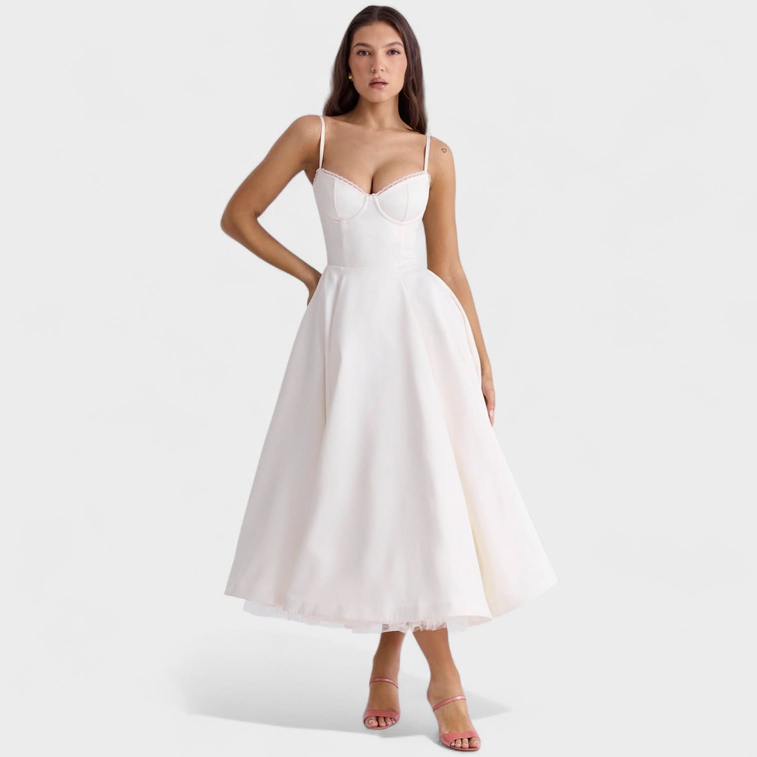 Clara Kjole – Retro Elegance
