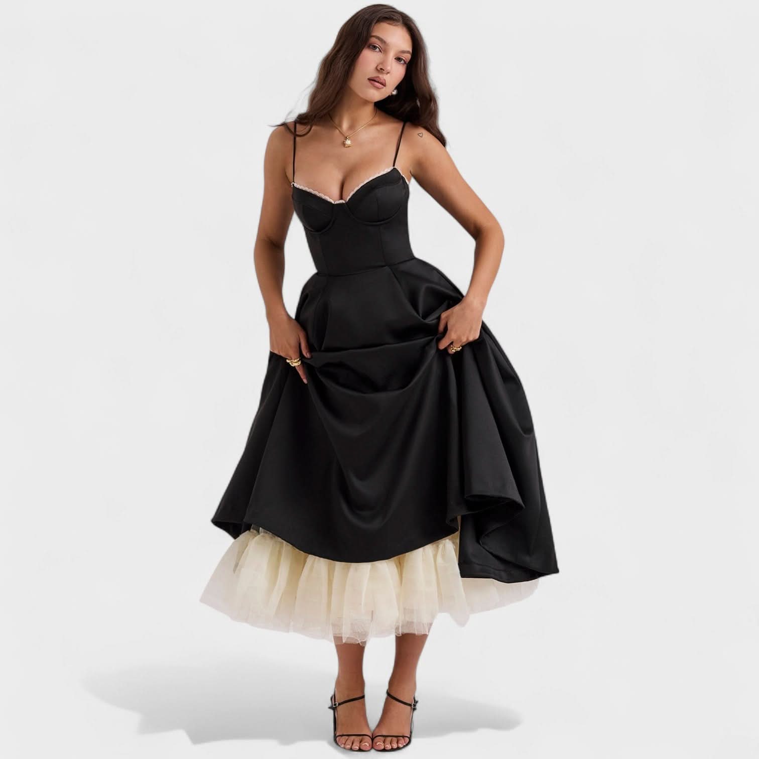 Clara Kjole – Retro Elegance