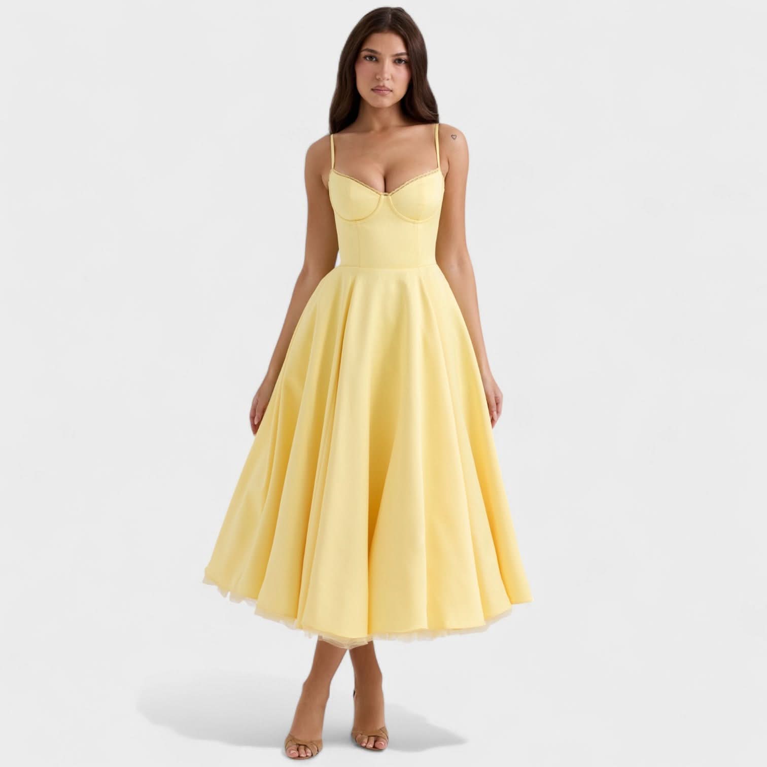 Clara Kjole – Retro Elegance
